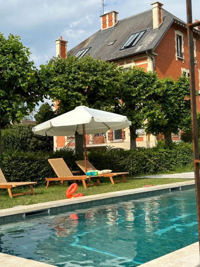La Grande Maison Lgm Lesches Eksteriør bilde
